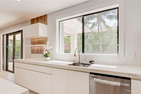 Villa ou maison à vendre à Cutler Bay, Floride: 5 chambres, 315.77 m2 № 2051240 - photo 13