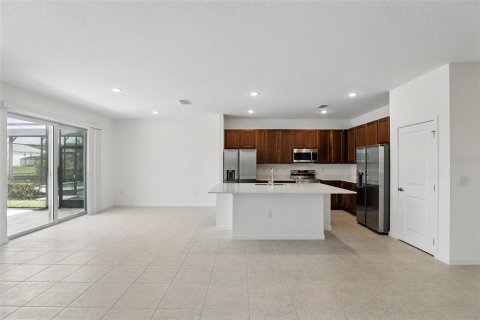House in Kissimmee, Florida 8 bedrooms, 353.49 sq.m. № 1771838 - photo 9