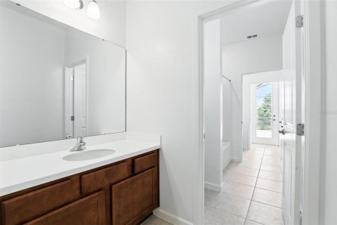 House in Kissimmee, Florida 8 bedrooms, 353.49 sq.m. № 1771838 - photo 18