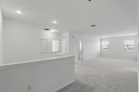 House in Kissimmee, Florida 8 bedrooms, 353.49 sq.m. № 1771838 - photo 20