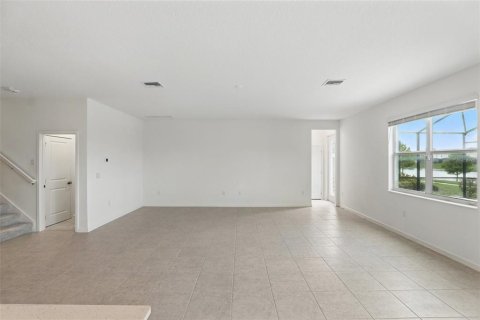 House in Kissimmee, Florida 8 bedrooms, 353.49 sq.m. № 1771838 - photo 6