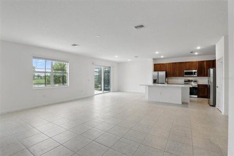 House in Kissimmee, Florida 8 bedrooms, 353.49 sq.m. № 1771838 - photo 8