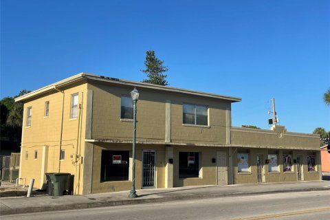 Shop in Fort Pierce, Florida № 650812 - photo 1