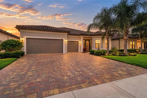 Villa ou maison à vendre à Lakewood Ranch, Floride: 3 chambres, 264.86 m2 № 2425233 - photo 8