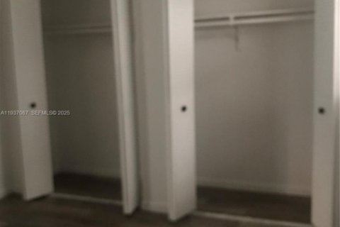 Снять в аренду кондоминиум в Хайалиа Гарденс, Флорида 2 спальни, 89.19м2, № 1994845 - фото 9