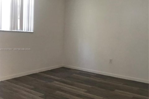 Снять в аренду кондоминиум в Хайалиа Гарденс, Флорида 2 спальни, 89.19м2, № 1994845 - фото 7