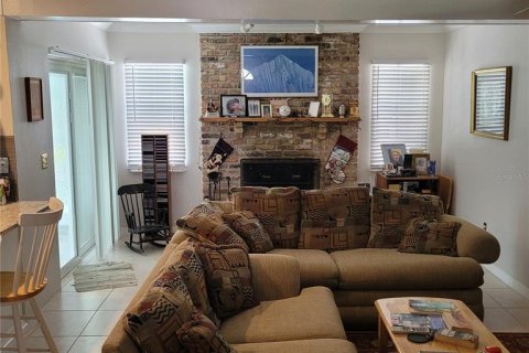 House in Orlando, Florida 3 bedrooms, 179.21 sq.m. № 1755027 - photo 5