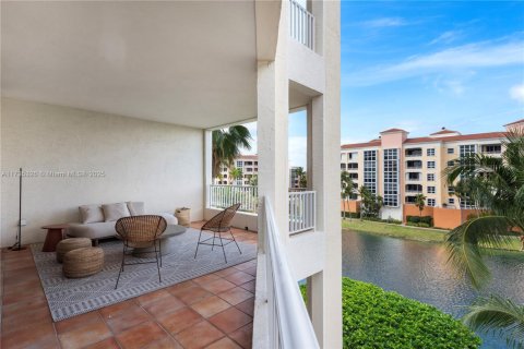 Condominio en alquiler en Key Biscayne, Florida, 2 dormitorios, 121.7 m2 № 1980991 - foto 7