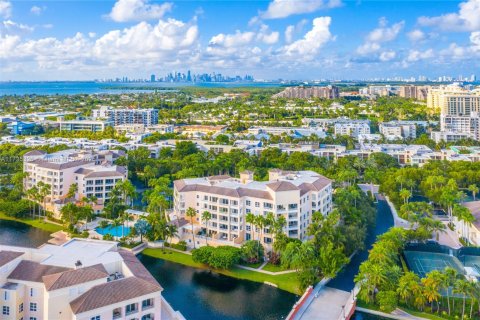 Condominio en alquiler en Key Biscayne, Florida, 2 dormitorios, 121.7 m2 № 1980991 - foto 25