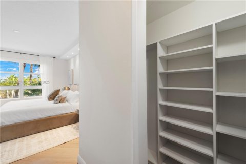 Condominio en alquiler en Key Biscayne, Florida, 2 dormitorios, 121.7 m2 № 1980991 - foto 18