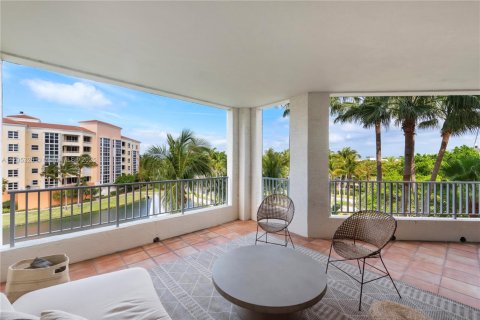 Condominio en alquiler en Key Biscayne, Florida, 2 dormitorios, 121.7 m2 № 1980991 - foto 4