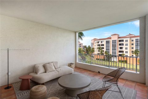 Condominio en alquiler en Key Biscayne, Florida, 2 dormitorios, 121.7 m2 № 1980991 - foto 3