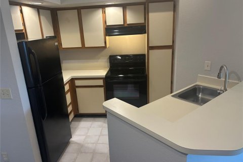 Condo in Orlando, Florida, 1 bedroom  № 1354956 - photo 6