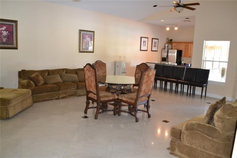 Condo in Orlando, Florida, 1 bedroom  № 1354956 - photo 29