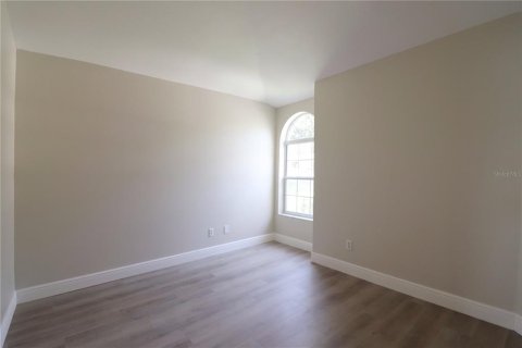 House in Leesburg, Florida 2 bedrooms, 145.95 sq.m. № 2394284 - photo 14