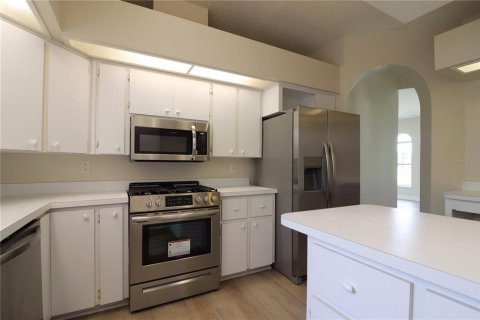 House in Leesburg, Florida 2 bedrooms, 145.95 sq.m. № 2394284 - photo 11
