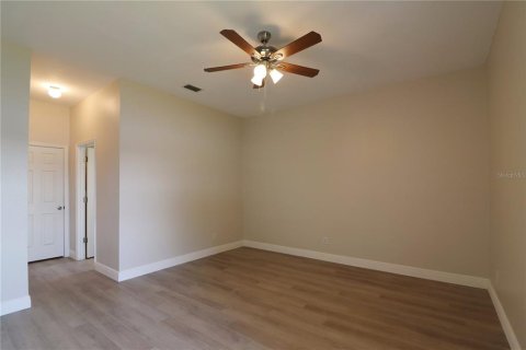 House in Leesburg, Florida 2 bedrooms, 145.95 sq.m. № 2394284 - photo 18