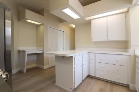 House in Leesburg, Florida 2 bedrooms, 145.95 sq.m. № 2394284 - photo 9