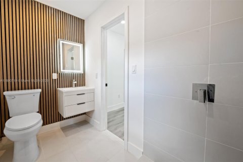 Купить виллу или дом в Майами, Флорида 3 спальни, 91.14м2, № 1943502 - фото 22