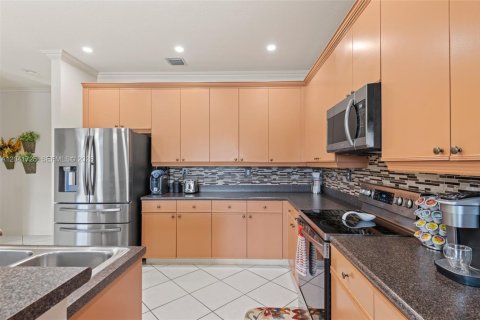 House in Miramar, Florida 5 bedrooms, 281.87 sq.m. № 2185403 - photo 20