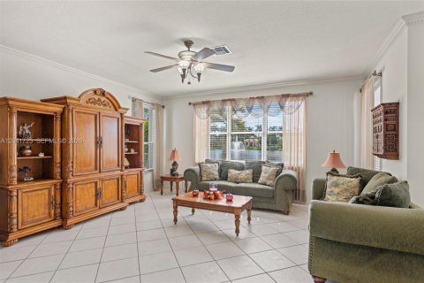 House in Miramar, Florida 5 bedrooms, 281.87 sq.m. № 2185403 - photo 15
