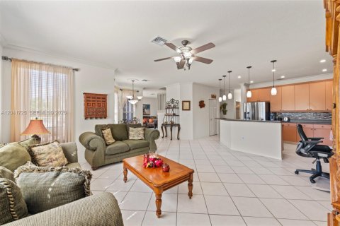 House in Miramar, Florida 5 bedrooms, 281.87 sq.m. № 2185403 - photo 17