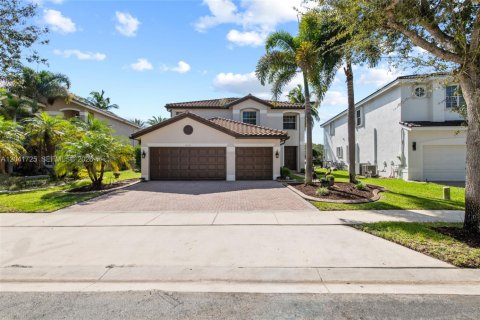 House in Miramar, Florida 5 bedrooms, 281.87 sq.m. № 2185403 - photo 4