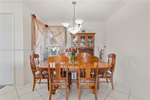 House in Miramar, Florida 5 bedrooms, 281.87 sq.m. № 2185403 - photo 13