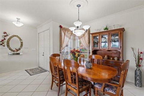 House in Miramar, Florida 5 bedrooms, 281.87 sq.m. № 2185403 - photo 14