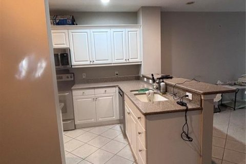 Townhouse in Bradenton, Florida 3 bedrooms, 151.24 sq.m. № 1908956 - photo 8