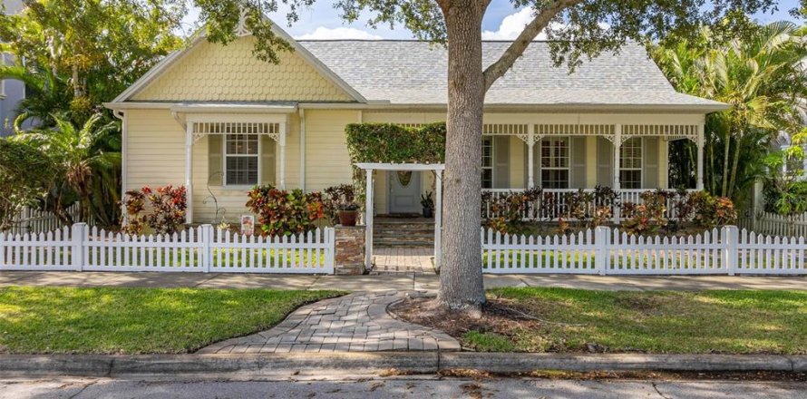 Casa en Saint Cloud, Florida 4 dormitorios, 232.35 m2 № 1743532