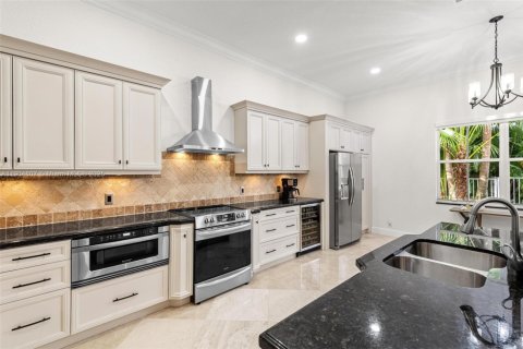 Купить виллу или дом в Уэстон, Флорида 4 спальни, 248.42м2, № 1955934 - фото 26