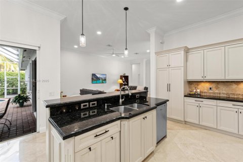 Купить виллу или дом в Уэстон, Флорида 4 спальни, 248.42м2, № 1955934 - фото 24