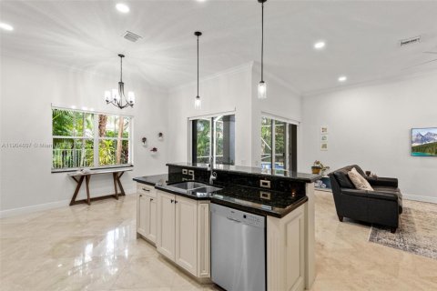 Купить виллу или дом в Уэстон, Флорида 4 спальни, 248.42м2, № 1955934 - фото 25