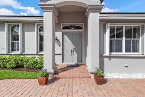 Купить виллу или дом в Уэстон, Флорида 4 спальни, 248.42м2, № 1955934 - фото 7