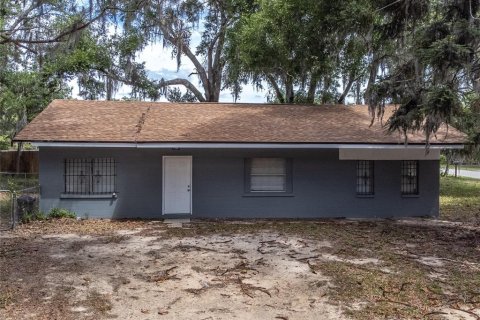 House in Dade City, Florida 3 bedrooms, 107.02 sq.m. № 2099224