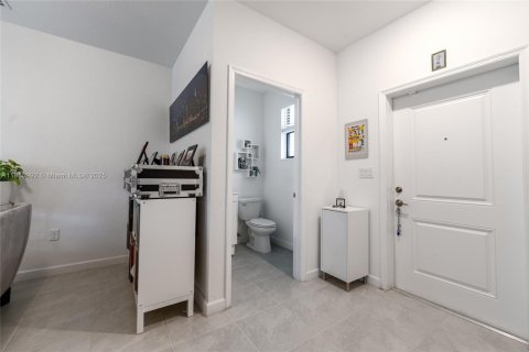 Touwnhouse à vendre à Miami Gardens, Floride: 3 chambres, 124.86 m2 № 1883852 - photo 3