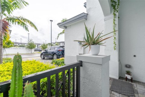 Touwnhouse à vendre à Miami Gardens, Floride: 3 chambres, 124.86 m2 № 1883852 - photo 26