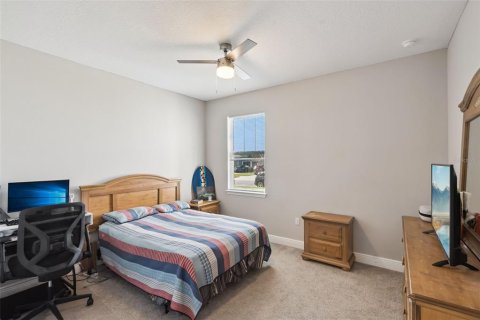 House in Clermont, Florida 4 bedrooms, 263.47 sq.m. № 2106833 - photo 21