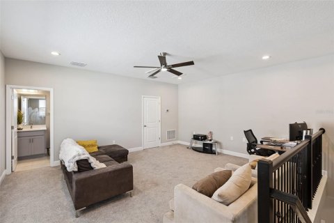 House in Clermont, Florida 4 bedrooms, 263.47 sq.m. № 2106833 - photo 17