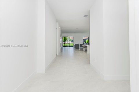 House in Ave Maria, Florida 3 bedrooms № 1888757 - photo 9
