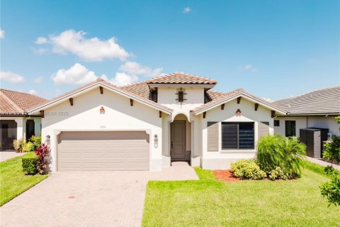 House in Ave Maria, Florida 3 bedrooms № 1888757 - photo 1