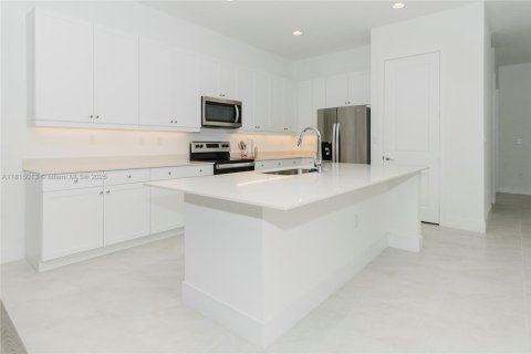 House in Ave Maria, Florida 3 bedrooms № 1888757 - photo 12