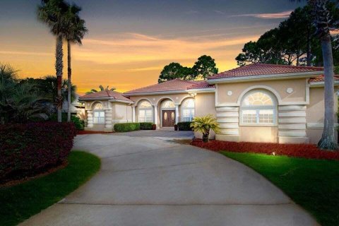 House in Miramar Beach, Florida 4 bedrooms, 264.12 sq.m. № 561273 - photo 1