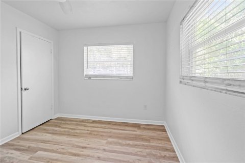 Casa en alquiler en Gainesville, Florida, 4 dormitorios, 90.02 m2 № 1879293 - foto 16