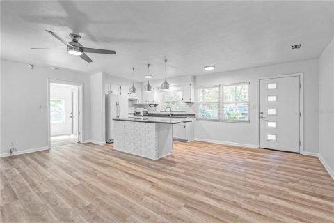 Casa en alquiler en Gainesville, Florida, 4 dormitorios, 90.02 m2 № 1879293 - foto 5