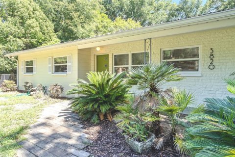 Casa en alquiler en Gainesville, Florida, 4 dormitorios, 90.02 m2 № 1879293 - foto 1