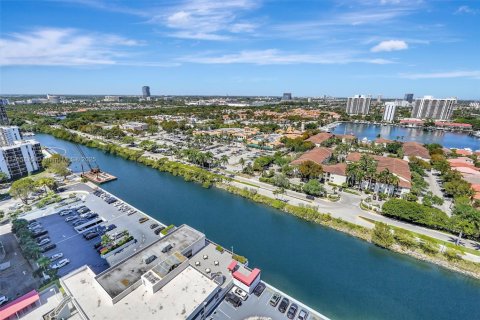 Condo in Aventura, Florida, 2 bedrooms  № 2090693 - photo 3