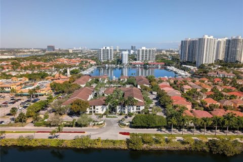 Condo in Aventura, Florida, 2 bedrooms  № 2090693 - photo 5