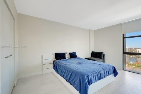 Condo in Aventura, Florida, 2 bedrooms  № 2090693 - photo 24